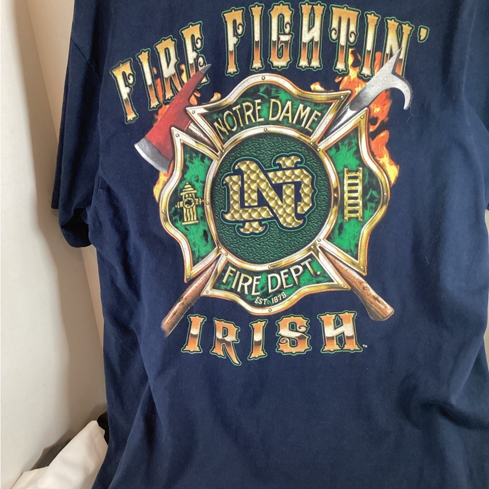 Notre Dame Fire Dept. 'Fire Fightin' Irish' Graphic Tee - Navy Size - Ex Lg